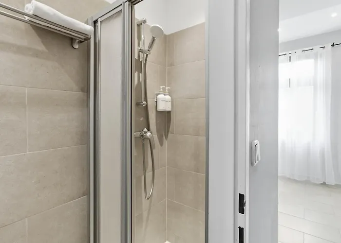 2-br - Close To Main Station - Fast Access